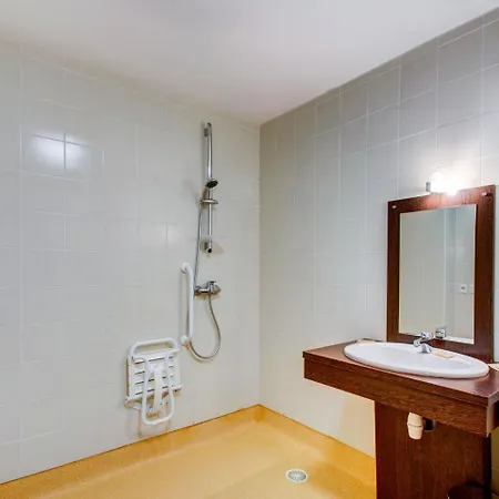 Les Balcons D'aix.2 아파트 레데세르